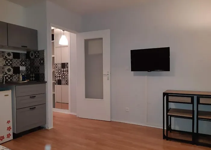 Charmant Studio