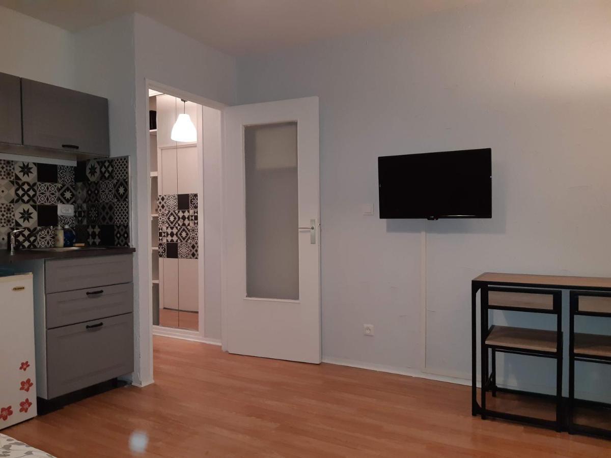 Charmant Studio Apartment